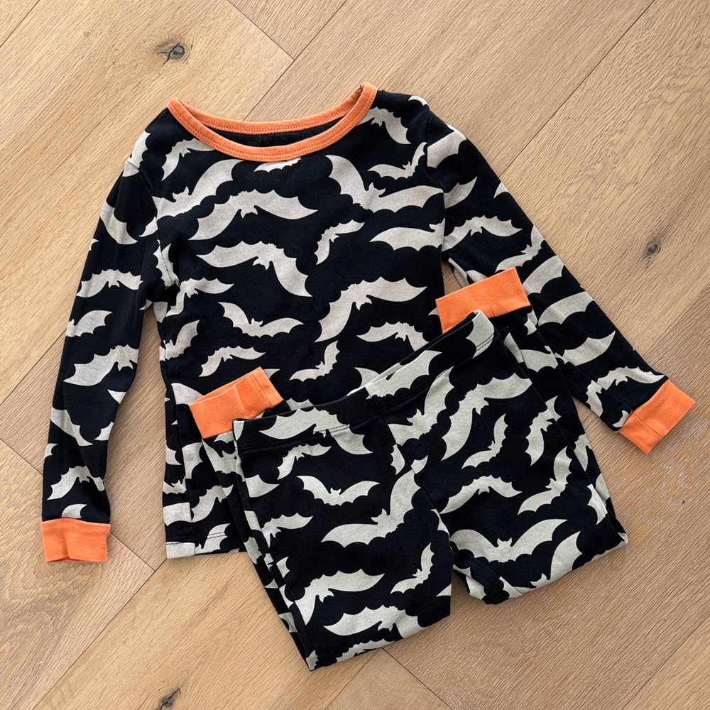 Joe Fresh Black and Cream Toddler Top with Orange Trim Bat Print